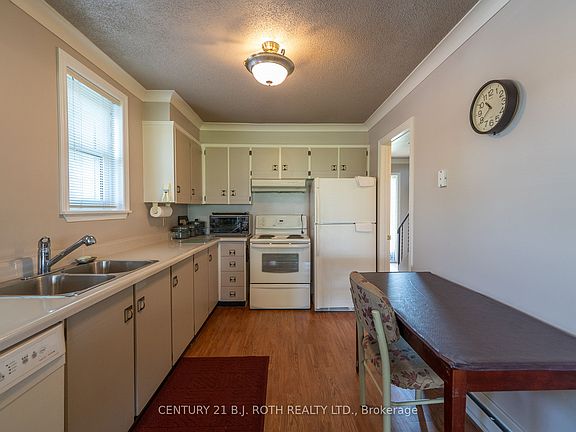 3rd image of 1 Paradise Blvd #26
