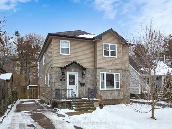 49 Dolphin Dr, Toronto, ON M1L 1N5