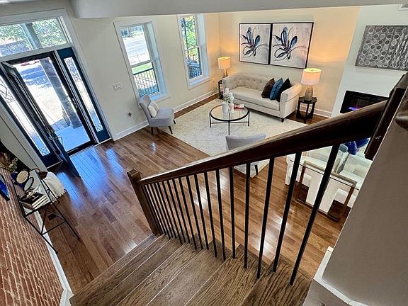 2nd image of 607 K St NE