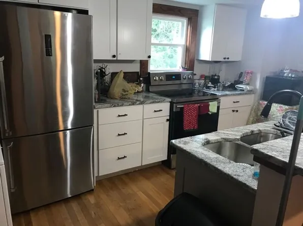 1277 Southampton Rd APT B, Westfield, MA 01085