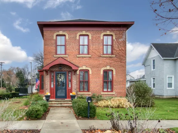 230 Main St E, Wabasha, MN 55981