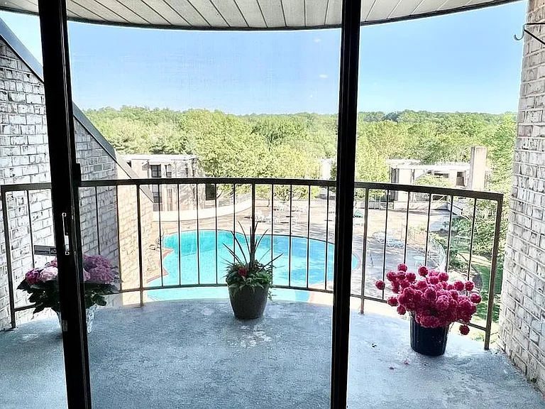 3319 Huntley Square Dr #A2 — Photo 2