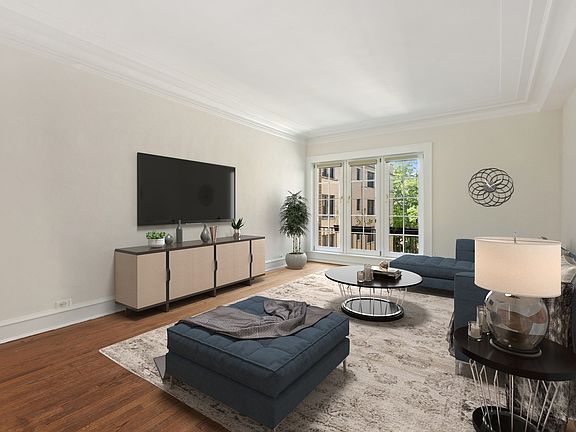 5th image of 2339 N Commonwealth Ave APT 4D