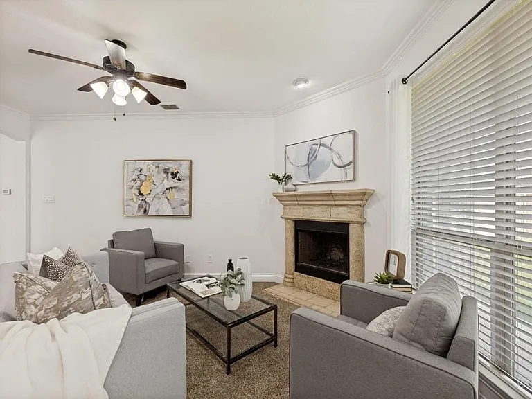 16400 Stillhouse Hollow Ct — Photo 12