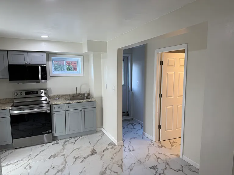Andrews Ln — Photo 11