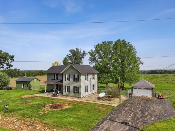 4900 E Mosherville Rd, Jonesville, MI 49250