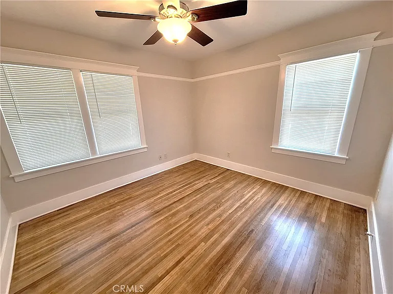 547 W Wilshire Ave — Photo 20