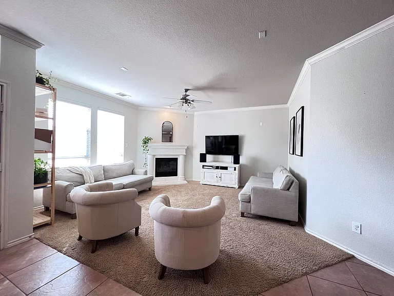 6441 Payton Dr — Photo 24