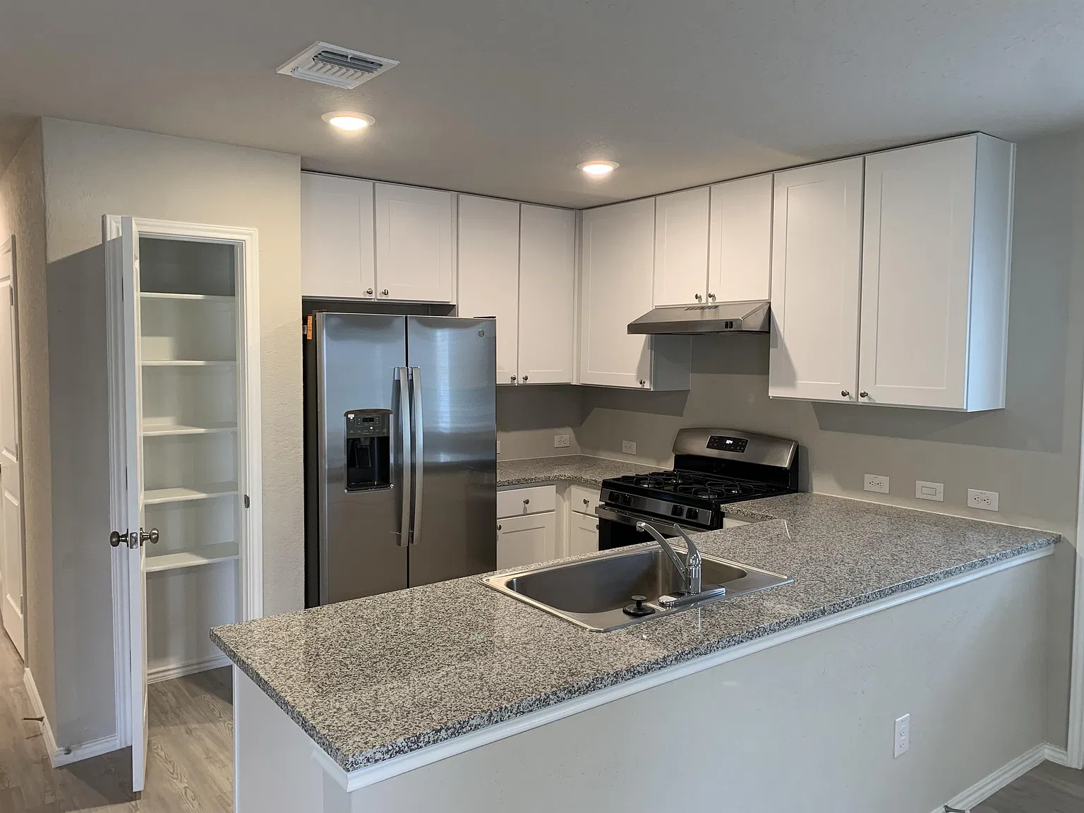 10414 Seguin Chase - 1 — Photo 4