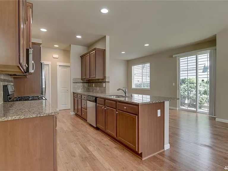 386 NE Denny Way — Photo 14