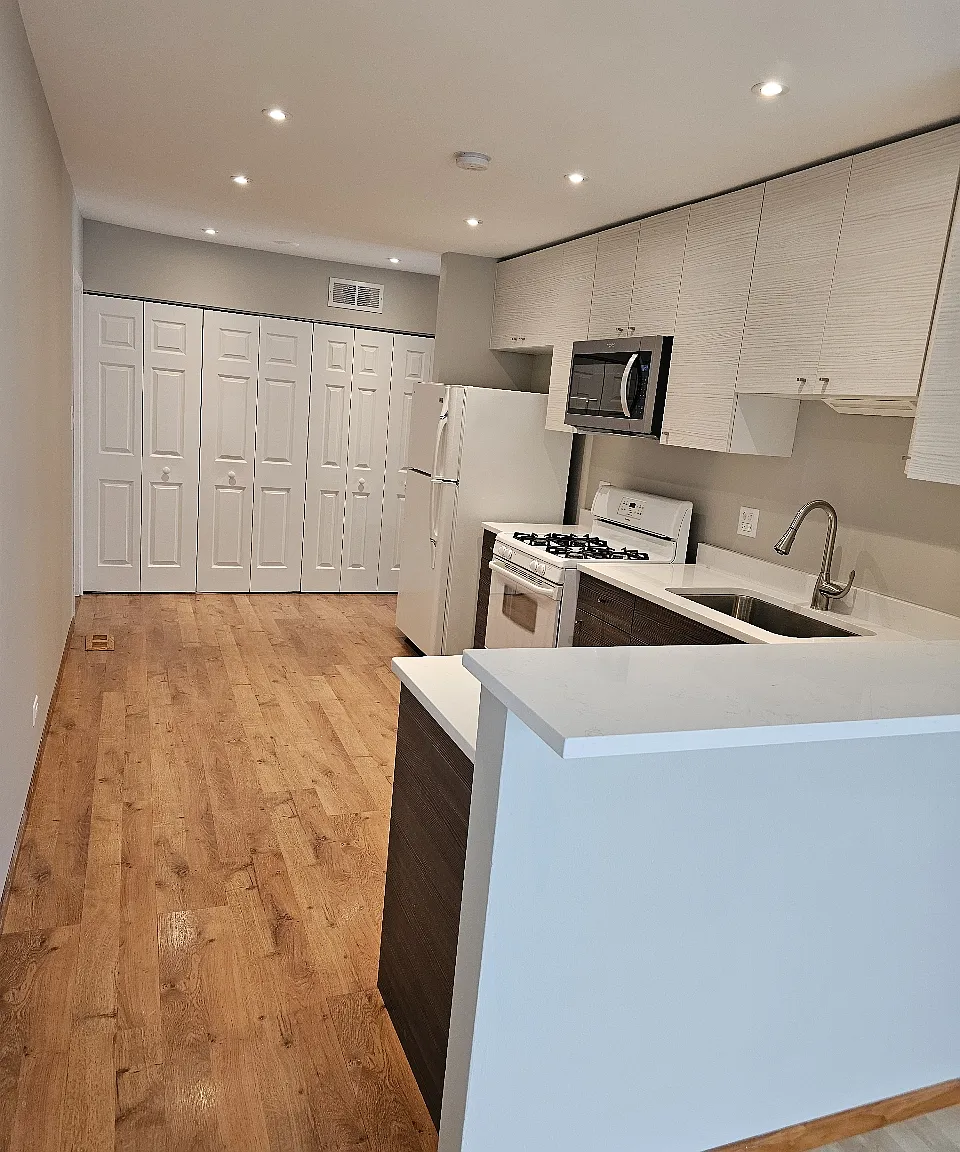 3 bed, 1.5 bath, 1200 sqft, $2,200 — Photo 4