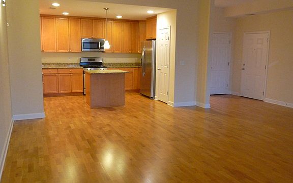 4th image of 2608 W Diversey Ave APT 202