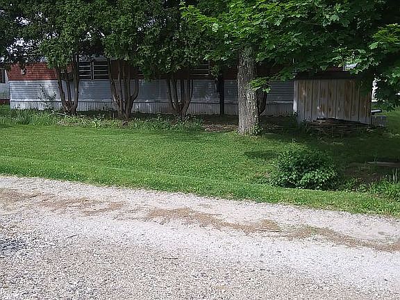 5th image of 225 West Ave