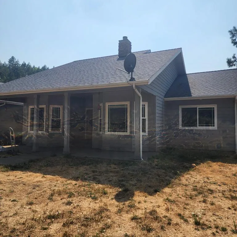 136 Ferry Rd photo 1