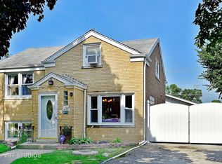 2412 S 23rd Ave, Broadview, IL 60155