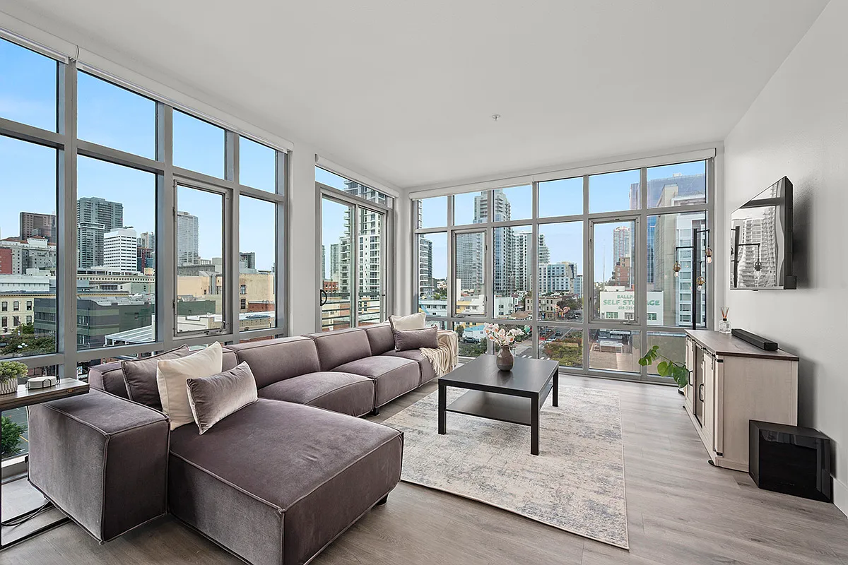 2 bed, 1113 sqft, $5,200 — Photo 1