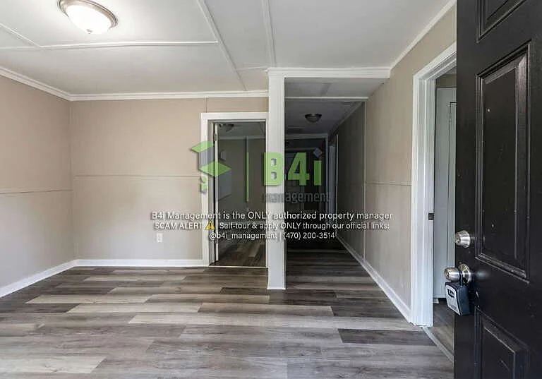 907 L S Glencamp Way — Photo 3