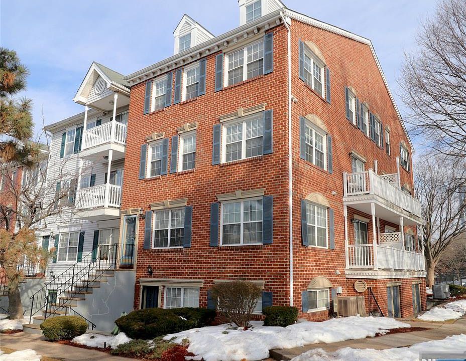 1st image of 12 Rutgers Dr