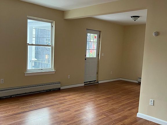4th image of 304 Arlington Ave