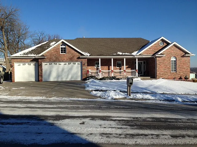 1546 Hemlock St NW photo 1