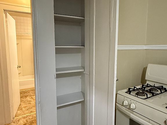 Spacious pantry for your cooking needs