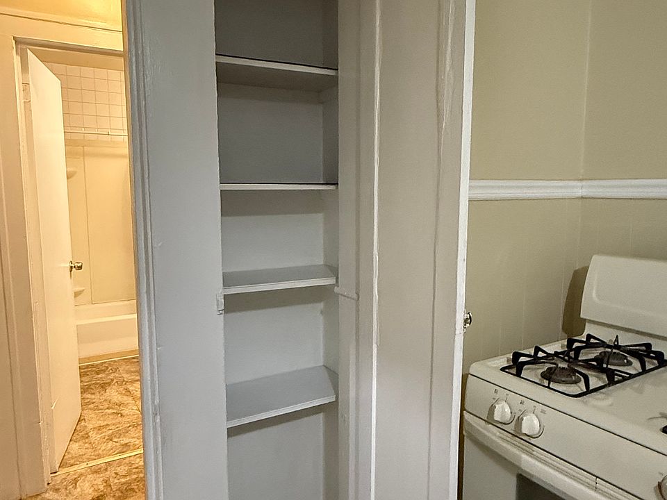 Spacious pantry for your cooking needs