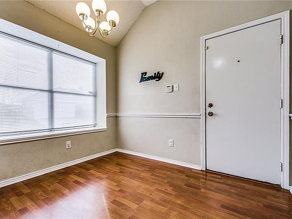 4th image of 1313 Parkwood Trl