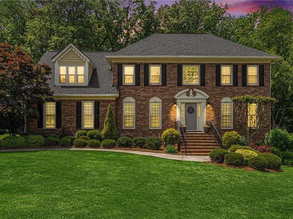 751 Yorkshire Pl SW, Lilburn, GA 30047