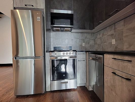 5th image of 345 Woodbine St #5