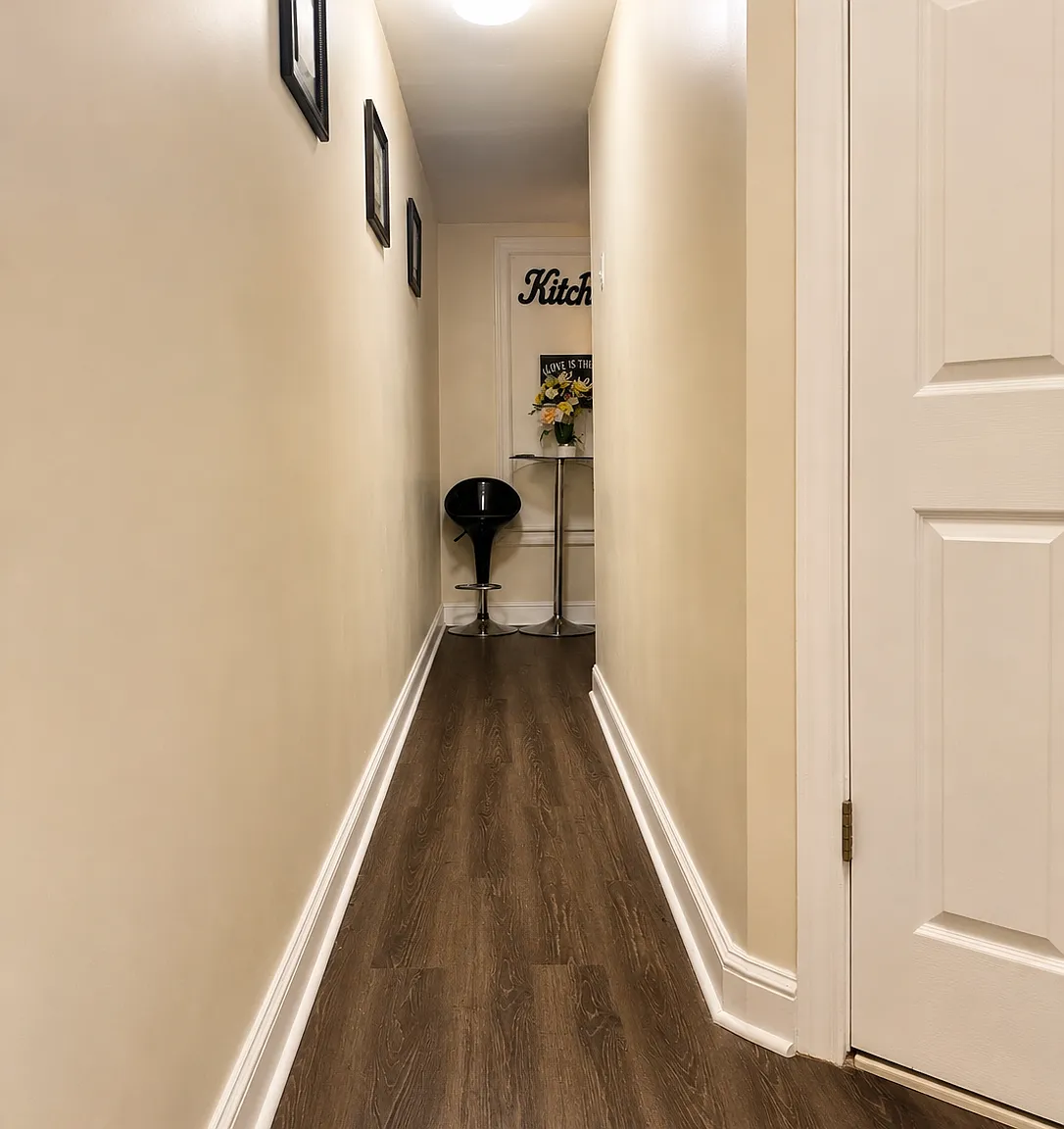 1 bed, 1600 sqft, $900 — Photo 3