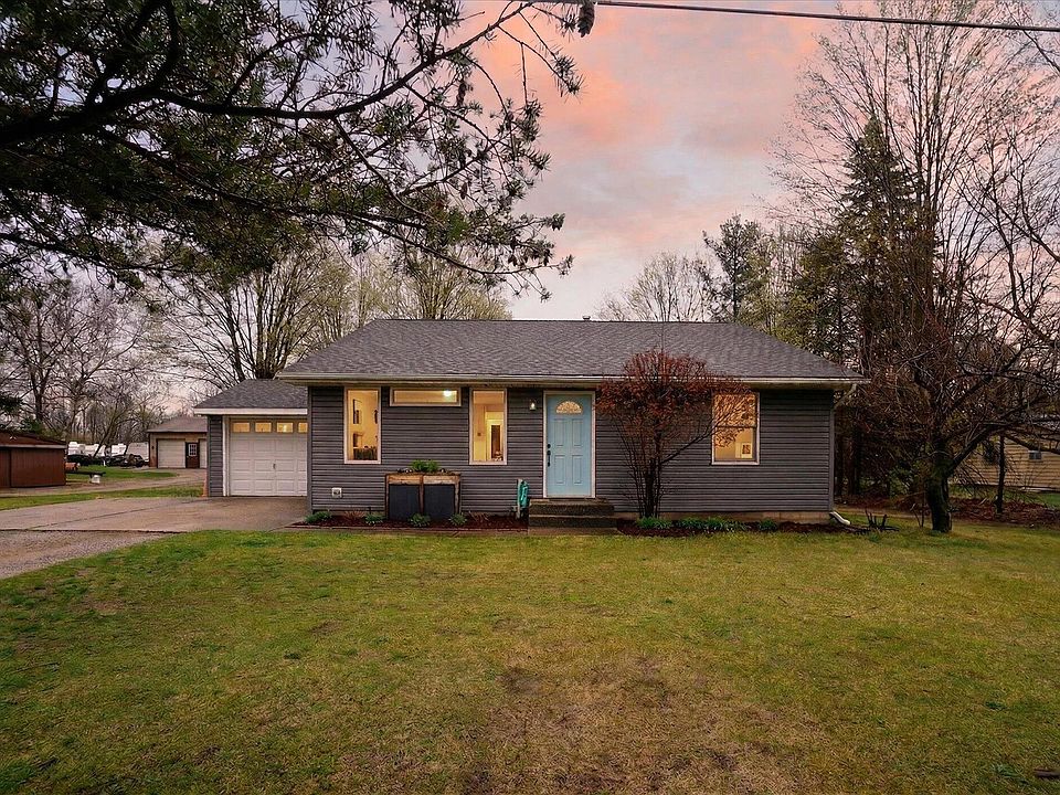 1st image of 8238 48th Ave