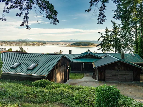 3374 SW Grientjes Lane, Oak Harbor, WA 98277