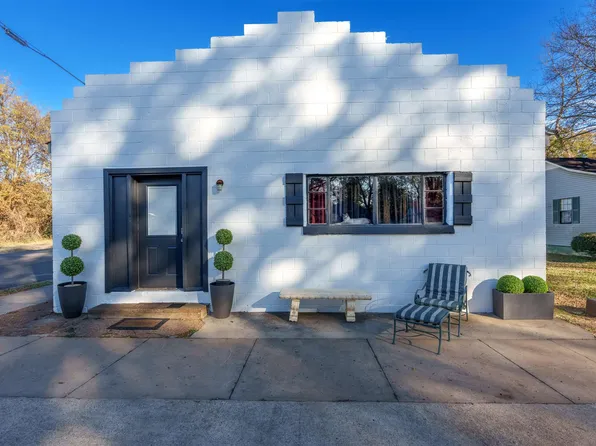 612 N Atlanta Ave, Sheffield, AL 35660