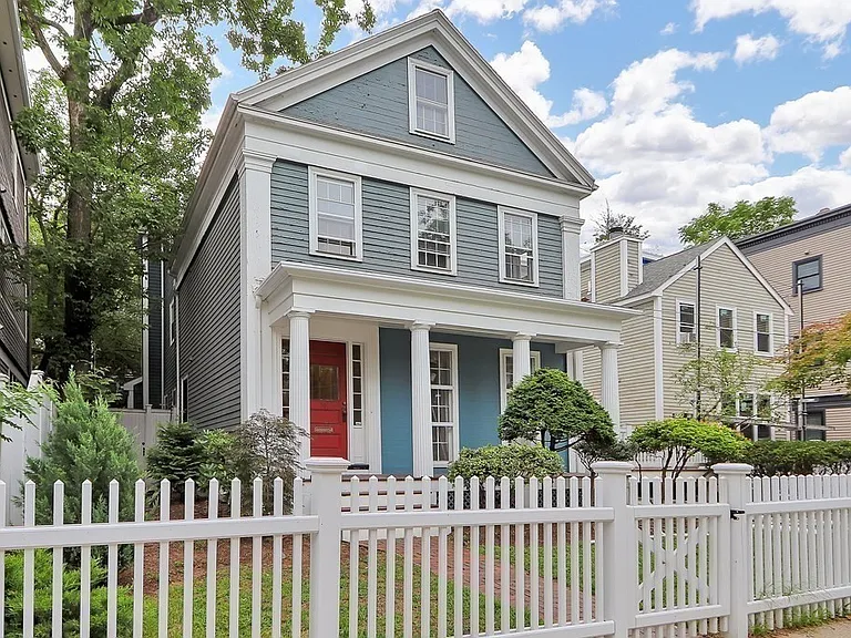 50 Roberts Rd — Photo 1