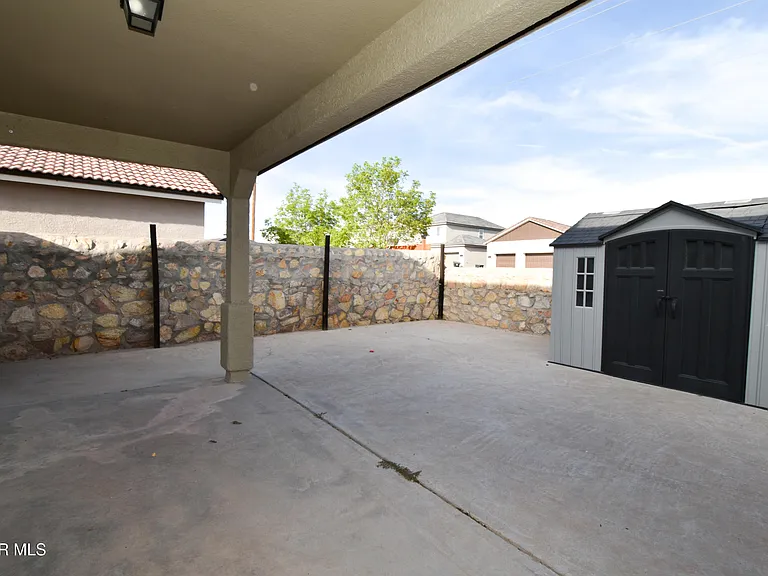 300 Saltford Pl — Photo 18