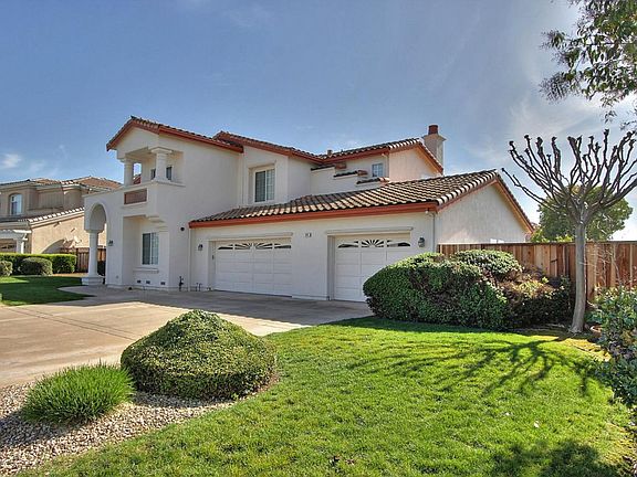 2nd image of 826 Weichert Dr