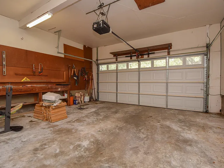 5003 Westview Dr — Photo 46