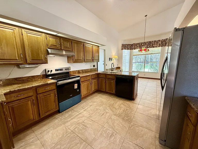 124 Estates Cir — Photo 8
