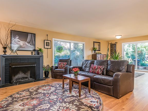 4th image of 392 Saul Pl