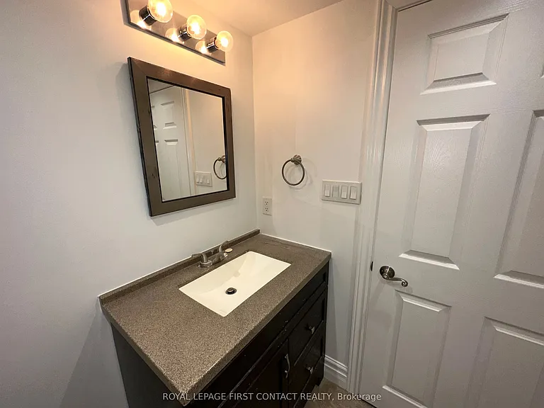 560 Heman St — Photo 6