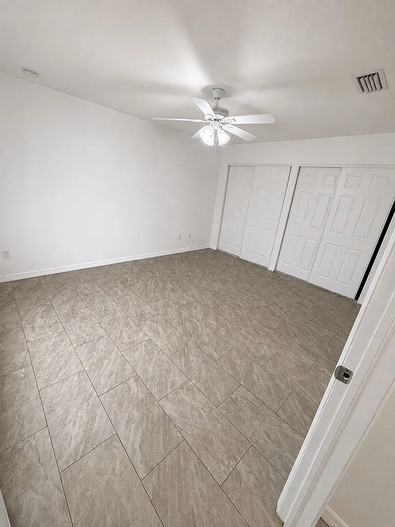 3 bed, 2.0 bath, 1854 sqft, $1,799 — Photo 4