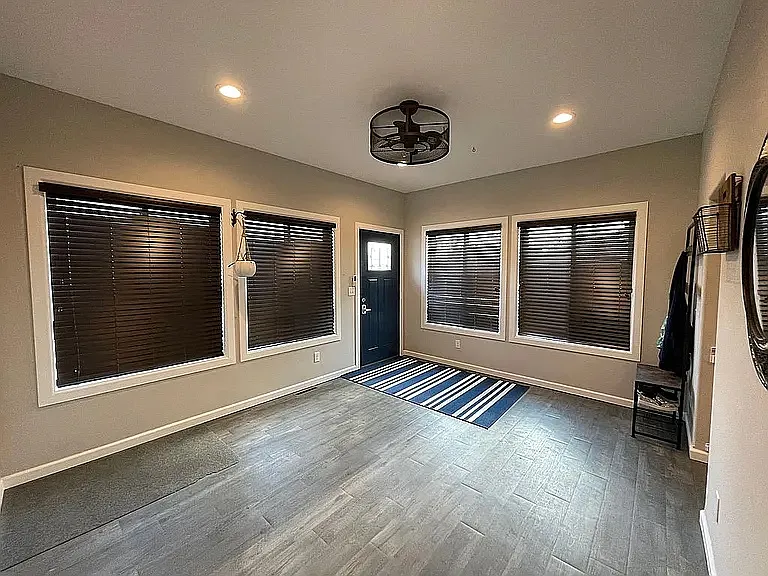 3 bed, 2712 sqft, $2,500 — Photo 4