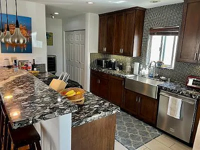 N Maria Ave, Redondo Beach — Photo 2
