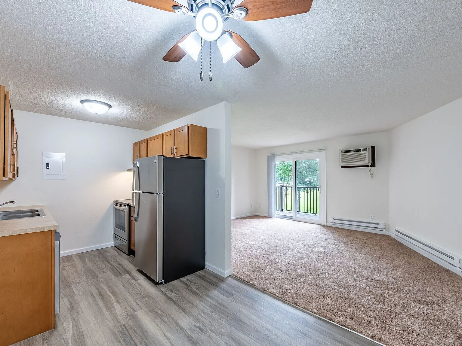 Pineview Apartments - White Bear Lake — Photo 2