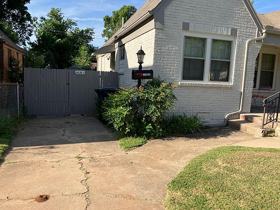 THE FRONT HOUSE is to the right
the gate on the left of it is the entry to 2626 1/2