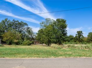 807 N 2nd St, Hugo, OK 74743