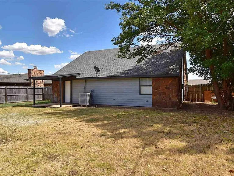 4912 SE Hardin Ave — Photo 10