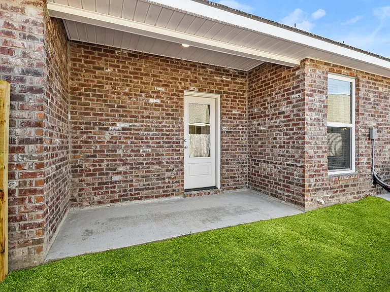 30090 Mayer St — Photo 3