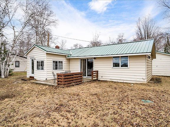 2nd image of 8225 Stone Lake Rd