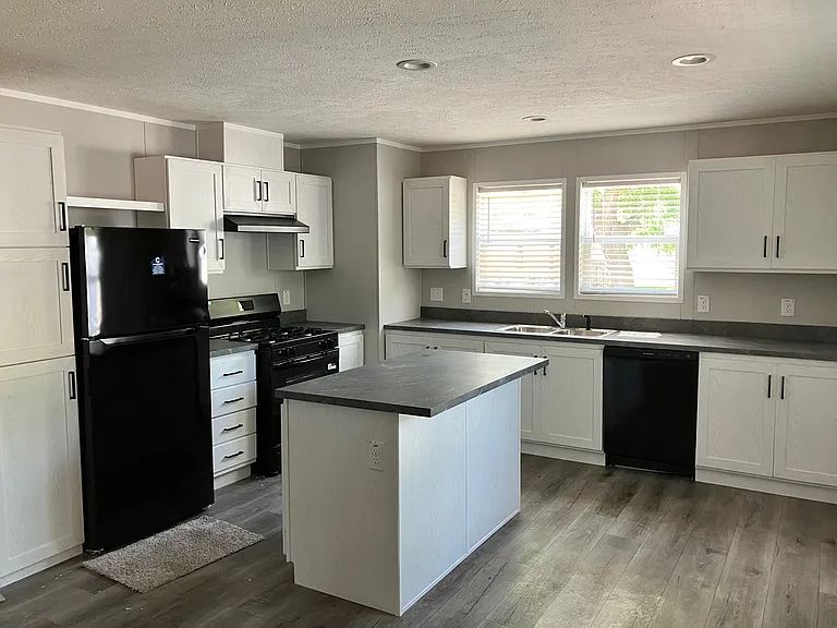 705 E 4th St #66 — Photo 3